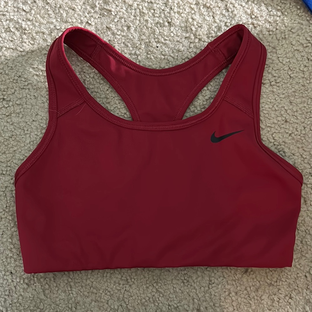 Nike sports bra, red, xs.